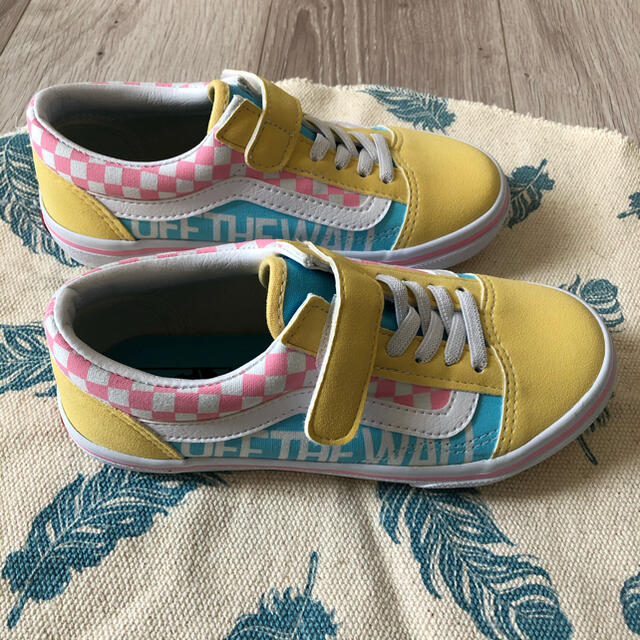 VANS(ヴァンズ)のなぴ様専用☆新品☆ヴァンズ　スニーカー　20センチ キッズ/ベビー/マタニティのキッズ靴/シューズ(15cm~)(スニーカー)の商品写真