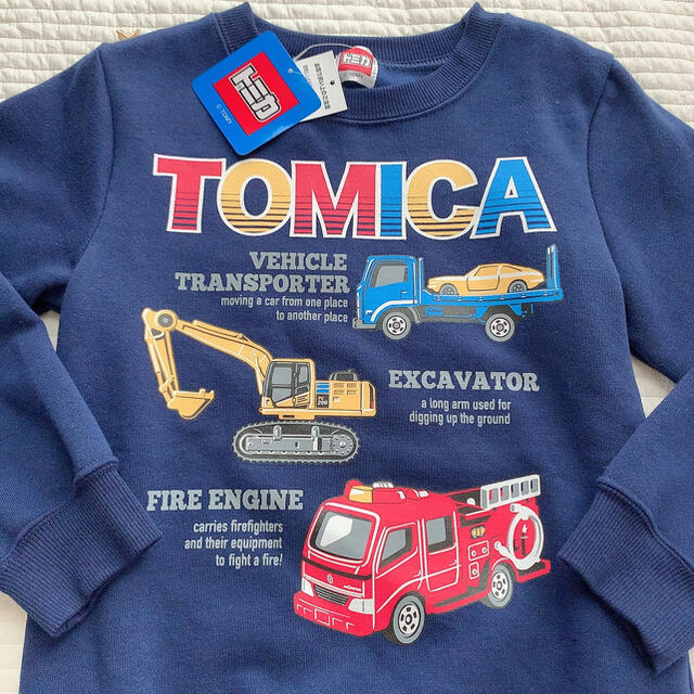 Takara Tomy(タカラトミー)のトミカ トレーナー 新品 120 キッズ/ベビー/マタニティのキッズ服男の子用(90cm~)(Tシャツ/カットソー)の商品写真