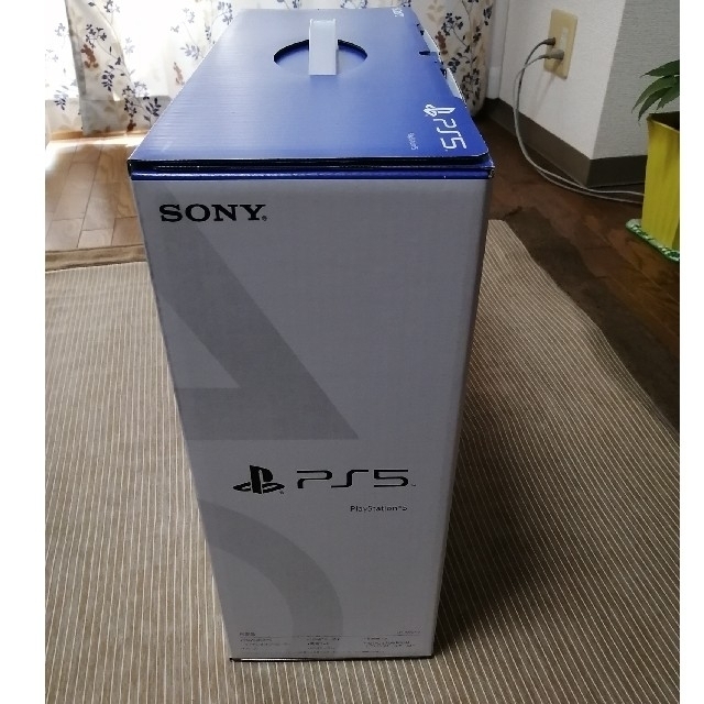 PlayStation(プレイステーション)のps5 ディスクエディション エンタメ/ホビーのゲームソフト/ゲーム機本体(家庭用ゲーム機本体)の商品写真