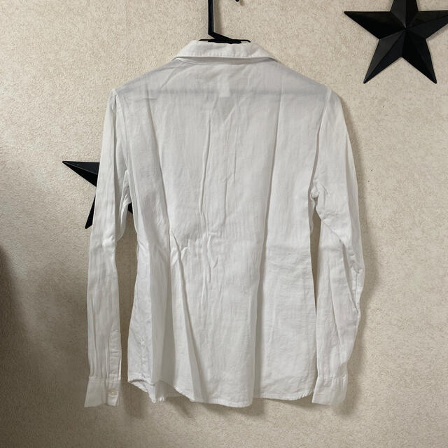dholic(ディーホリック)の韓国 ワンポイント白シャツ レディースのトップス(シャツ/ブラウス(長袖/七分))の商品写真