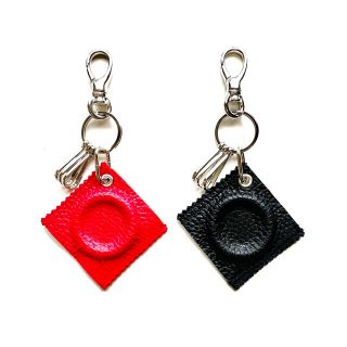 SKIN SHRINK LEATHER KEYRING(キーホルダー)