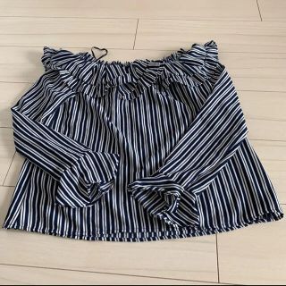 エイチアンドエム(H&M)のH＆M オフショルダー ストライプシャツ(シャツ/ブラウス(長袖/七分))