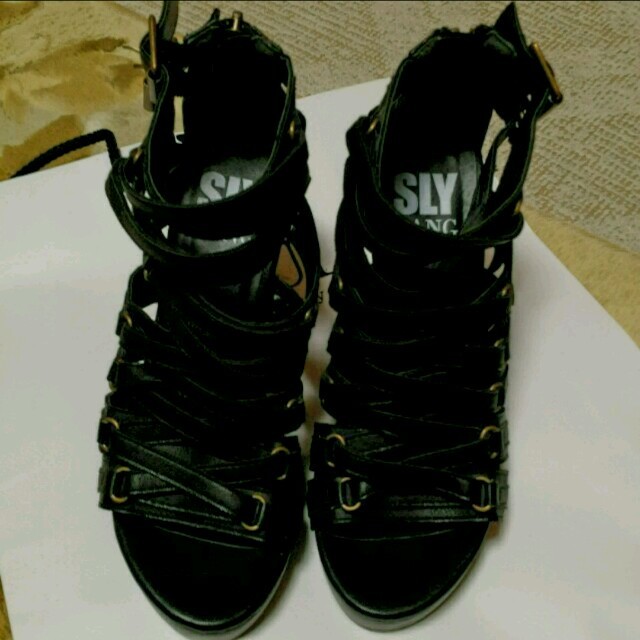SLY(スライ)のスライラングのサンダル レディースの靴/シューズ(サンダル)の商品写真