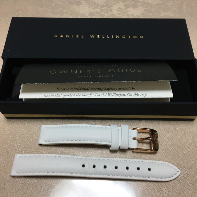 Daniel Wellington(ダニエルウェリントン)のdanielwellington 28mm ベルト　ホワイト レディースのファッション小物(腕時計)の商品写真