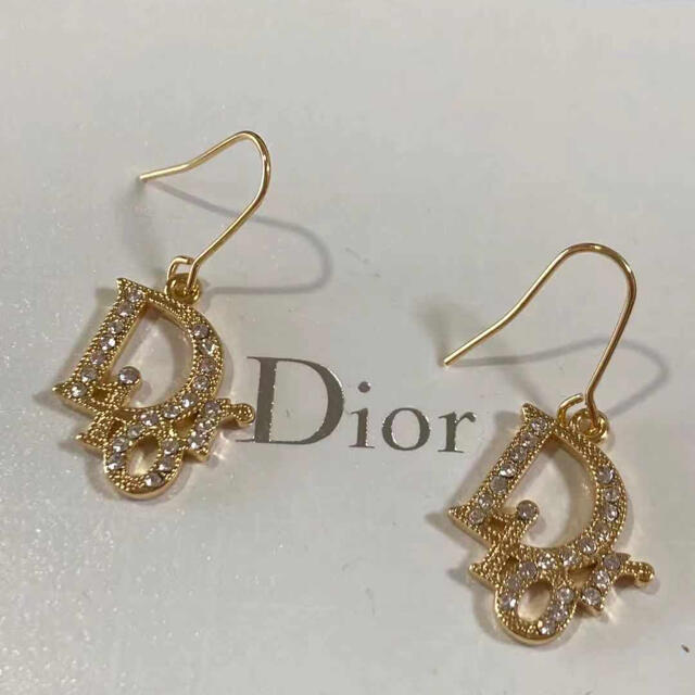 dior ピアス