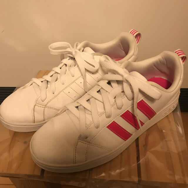 adidas スニーカー 24cm