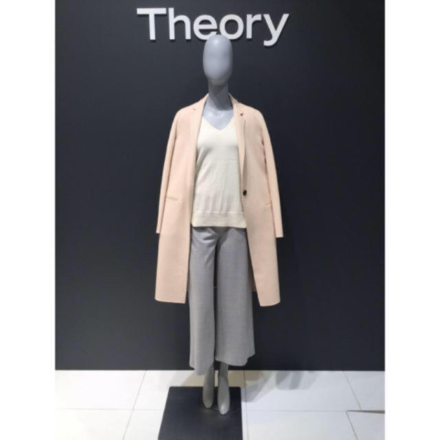 theory(セオリー)のTheory 17AW チェスターコート ピンクベージュ レディースのジャケット/アウター(チェスターコート)の商品写真