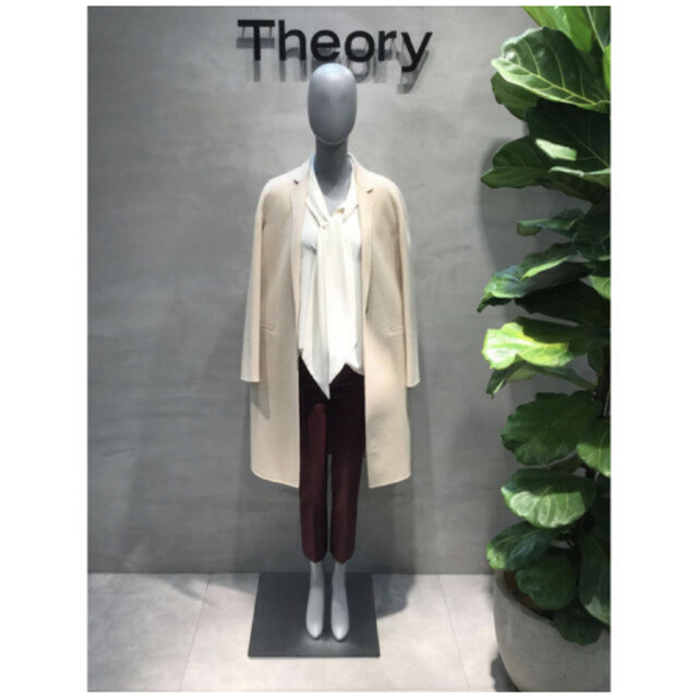 theory(セオリー)のTheory 17AW チェスターコート ピンクベージュ レディースのジャケット/アウター(チェスターコート)の商品写真