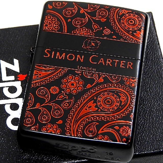 ZIPPO(ジッポー)の送料込み/ZIPPO◇SIMON CARTER◇ペイズリー柄◇赤/黒◇新品ジッポ メンズのファッション小物(タバコグッズ)の商品写真