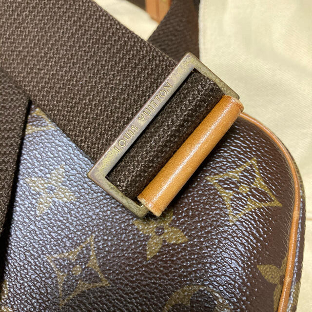 LOUIS VUITTON(ルイヴィトン)のイカしたファーファー様専用　ルイヴィトン（ボディーバック）　ポシェットガンジュ メンズのバッグ(ボディーバッグ)の商品写真