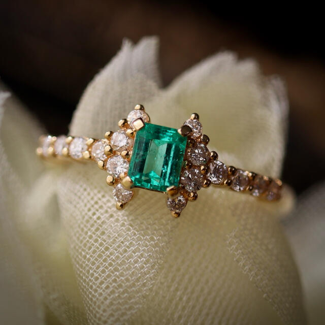 《確認用》K18YG エメラルド ダイヤモンドリング レディースのアクセサリー(リング(指輪))の商品写真