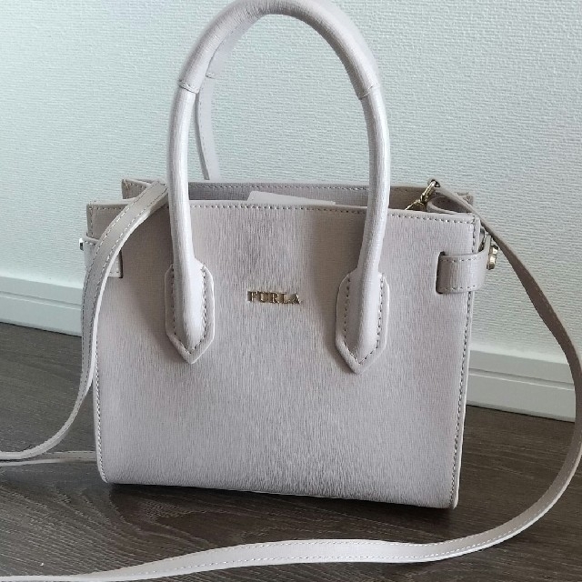 最終値下げ！限定出品！超美品！FURLA テッサL 本革トートバッグ♡