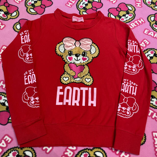 EARTHMAGIC(アースマジック)の⭐️トレーナー⭐️ キッズ/ベビー/マタニティのキッズ服女の子用(90cm~)(Tシャツ/カットソー)の商品写真
