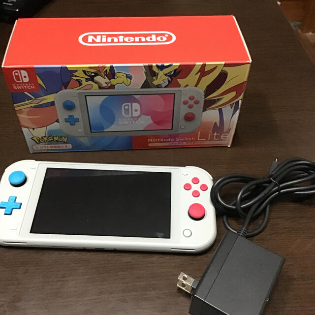 Nintendo Switch NINTENDO SWITCH LITE の通販 by ちる's shop｜ラクマ 2022特価