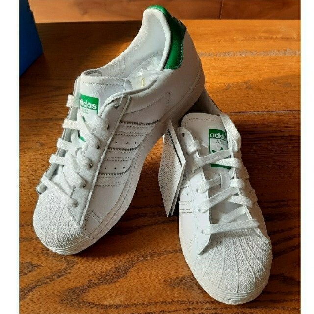 adidas(アディダス)のadidas × URBAN RESEARCH　23.5cm レディース レディースの靴/シューズ(スニーカー)の商品写真