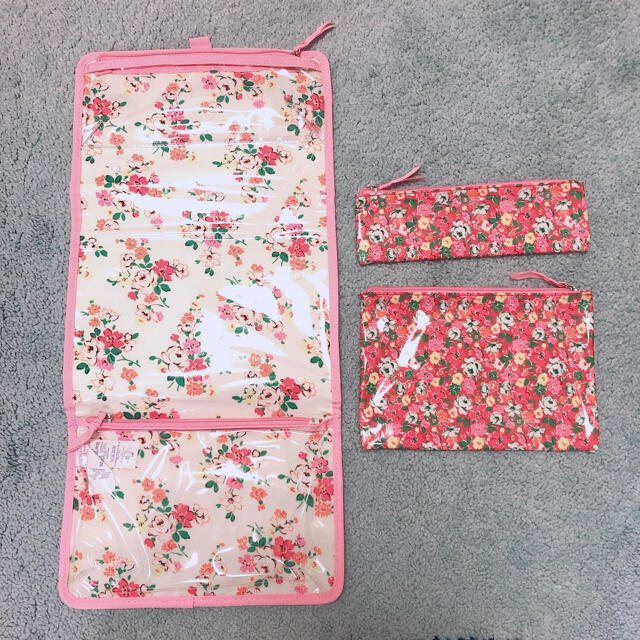 Cath Kidston(キャスキッドソン)の【新品＊未使用】Cath Kidston アメニティ入れ レディースのファッション小物(ポーチ)の商品写真