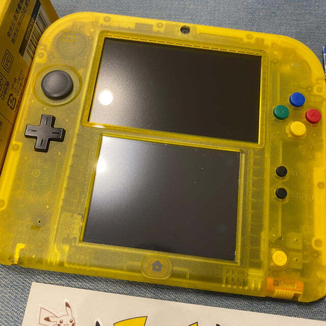 ニンテンドー2DS / ピカチュウ限定パック-