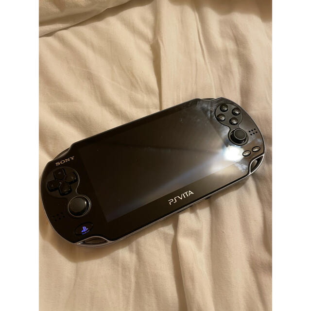 PlayStation(プレイステーション)のPlayStation Vita 1000 ヴィータ 黒 美品 エンタメ/ホビーのゲームソフト/ゲーム機本体(携帯用ゲーム機本体)の商品写真