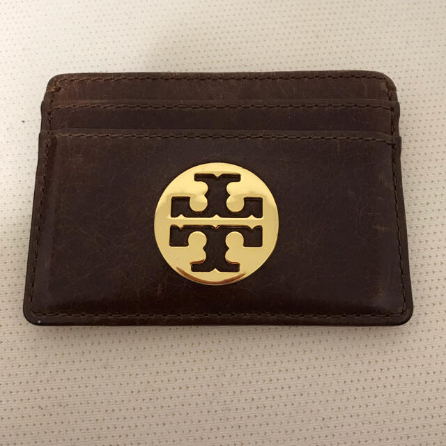 Tory Burch(トリーバーチ)のトリーバーチ   カードケース　定期入れ　ブラウン レディースのファッション小物(名刺入れ/定期入れ)の商品写真