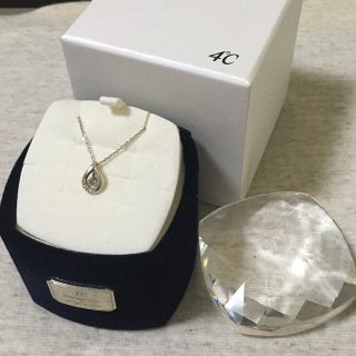 ヨンドシー(4℃)の4℃ アクアマリン しずくモチーフシルバーネックレス(ネックレス)