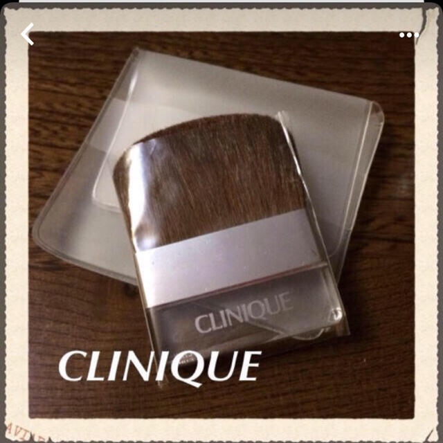 CLINIQUE(クリニーク)のクリニーク　フェイスブラシ コスメ/美容のメイク道具/ケアグッズ(ブラシ・チップ)の商品写真