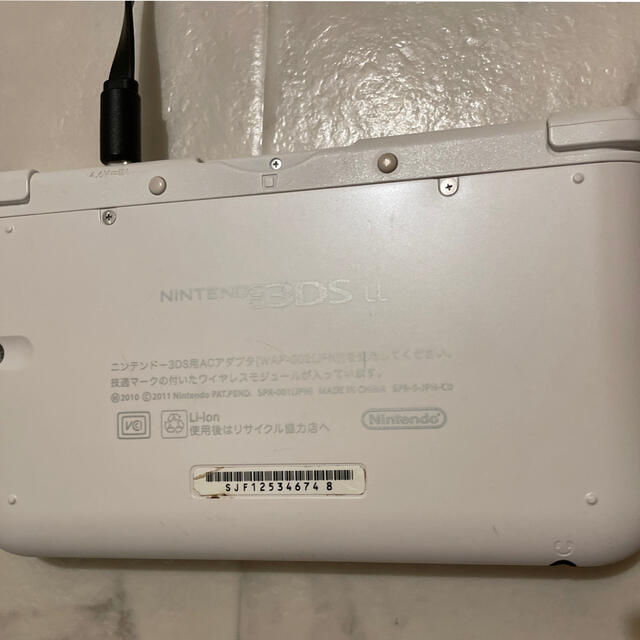 ニンテンドー3DS(ニンテンドー3DS)の3DS LL 本体 ホワイト エンタメ/ホビーのゲームソフト/ゲーム機本体(携帯用ゲーム機本体)の商品写真