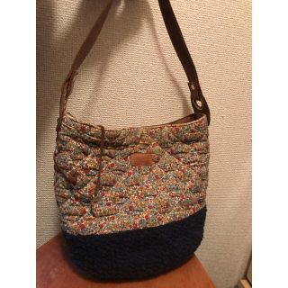 トプカピ(TOPKAPI)のトプカピTOPKAPIワンショルダー バック リバティ コラボ 小花柄 革 散歩(ハンドバッグ)