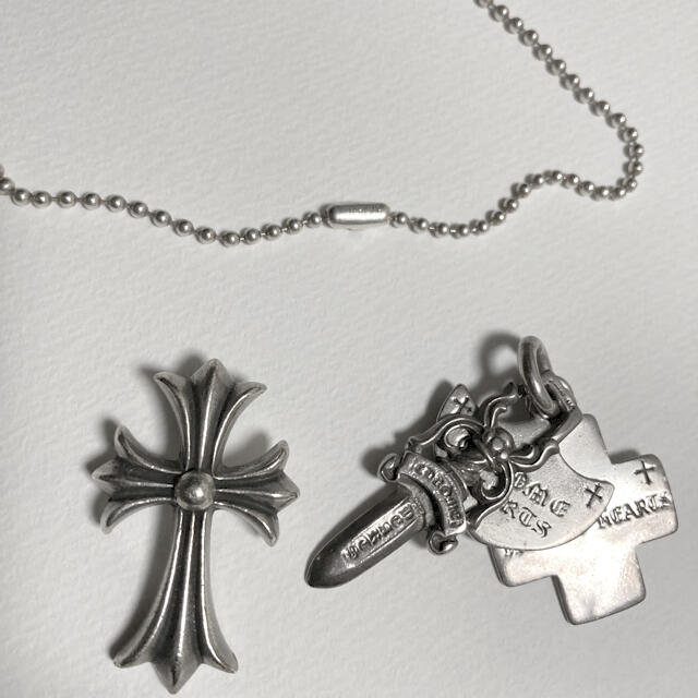 CHROME HEARTS スリートリンケッツとクロスペンダント-