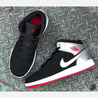 ナイキ(NIKE)の【NIKE】エア ジョーダン 1 MID（Air Jordan 1 Mid）(スニーカー)