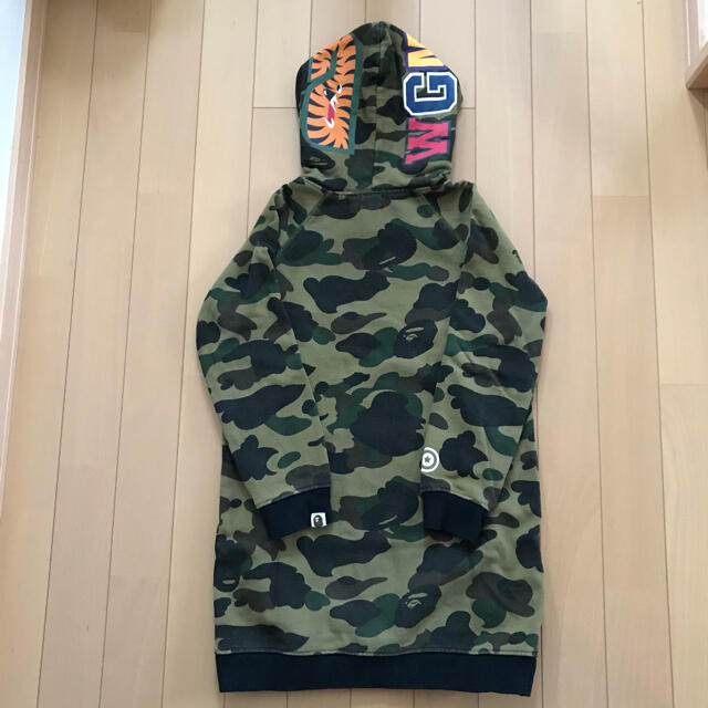 A BATHING APE(アベイシングエイプ)のエイプ キッズ 130 ワンピース シャーク キッズ/ベビー/マタニティのキッズ服女の子用(90cm~)(ワンピース)の商品写真