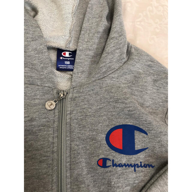 Champion(チャンピオン)のチャンピオン　パーカー　サイズ150 レディースのトップス(パーカー)の商品写真