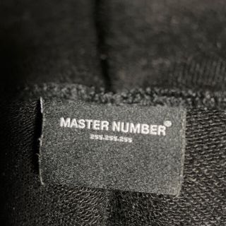 master number     off-white パーカー