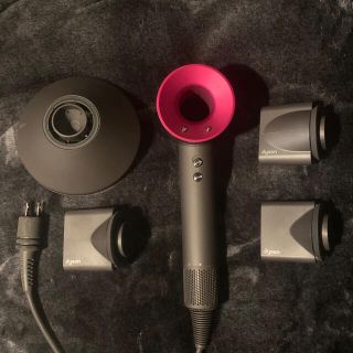 ダイソン(Dyson)のDyson ドライヤー　ピンク(ドライヤー)