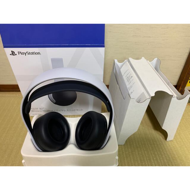 PlayStation(プレイステーション)のPS5 PULSE 3D ワイヤレスヘッドセット CFI-ZWH1J エンタメ/ホビーのゲームソフト/ゲーム機本体(その他)の商品写真