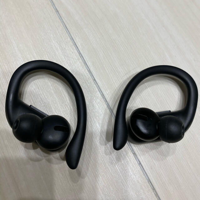 Beats by Dr Dre(ビーツバイドクタードレ)のpapa7646様専用beats powerbeats pro  スマホ/家電/カメラのオーディオ機器(ヘッドフォン/イヤフォン)の商品写真