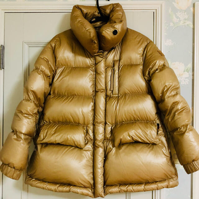 WOOLRICH - VERY掲載 森泉ちゃん着用 ダウンジャケット ウール WOOLRICH - VERY掲載 森泉ちゃん着用 ダウンジャケット ウール