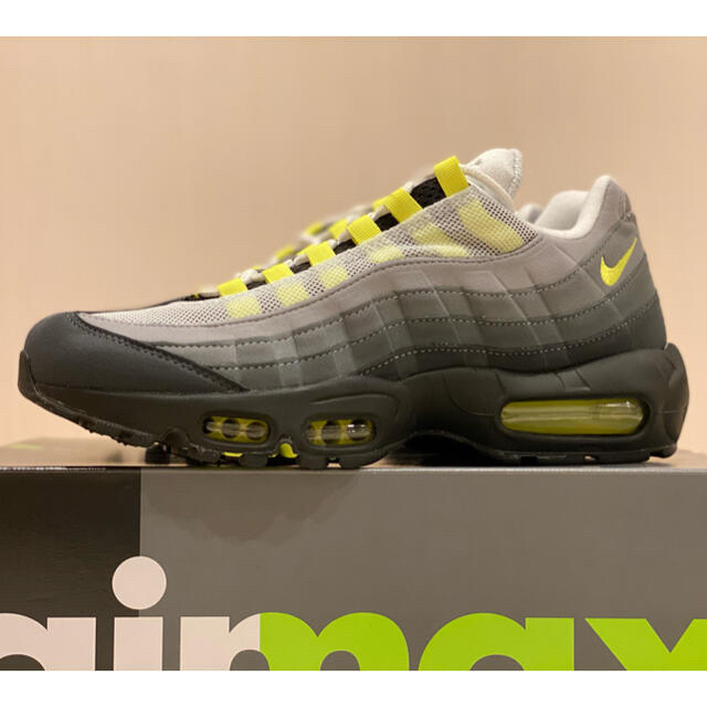 NIKE(ナイキ)のNIKE AIR MAX 95 OG  NEON YELLOW 26.5cm メンズの靴/シューズ(スニーカー)の商品写真