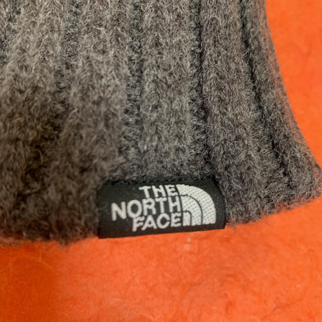 THE NORTH FACE(ザノースフェイス)のザノースフェイス　ニット帽 ニットキャップ グレー　男女兼用フリーサイズ メンズの帽子(ニット帽/ビーニー)の商品写真