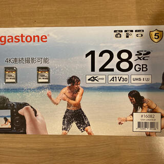 サンディスク(SanDisk)のSDXC カード　GIGASTONE 128GB×2 新品未開封品(ビデオカメラ)
