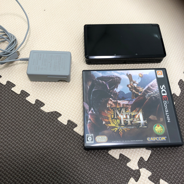Nintendo 3DS  本体クリアブラック エンタメ/ホビーのゲームソフト/ゲーム機本体(携帯用ゲーム機本体)の商品写真