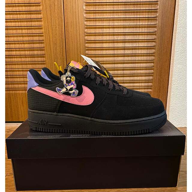 NIKE AIR FORCE 1 '07 LV8 2 新品未使用