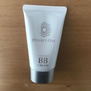 パーフェクトワン(PERFECT ONE)のパーフェクトワン　薬用ホワイトニングB Bクリーム(BBクリーム)