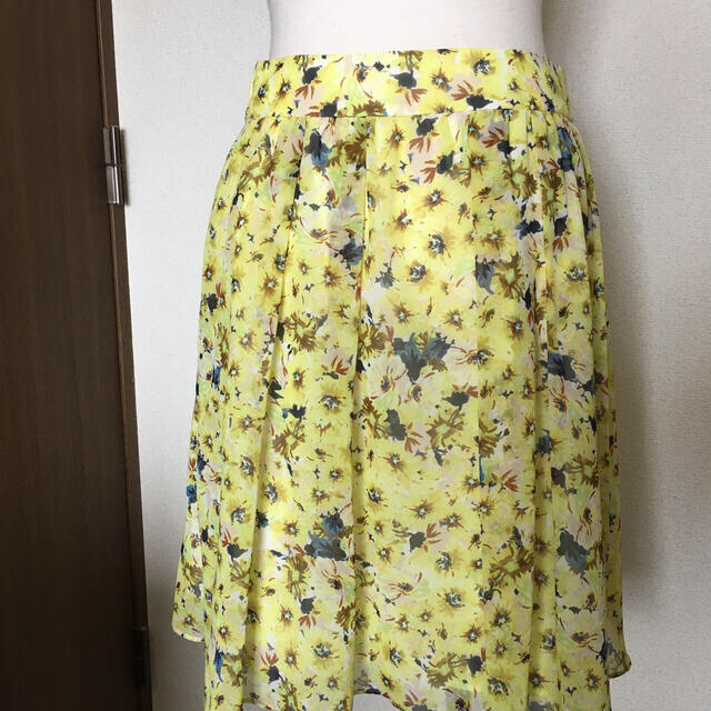 ANAYI(アナイ)のANAYIアナイ   黄花柄シフォンスカート38 レディースのスカート(ひざ丈スカート)の商品写真