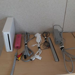 ウィー(Wii)のWii本体(家庭用ゲーム機本体)