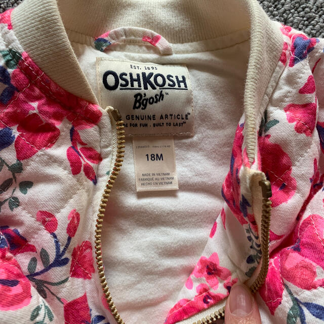 OshKosh(オシュコシュ)のOSHKOSH かわいい花柄ジャケット🌸 キッズ/ベビー/マタニティのキッズ服女の子用(90cm~)(ジャケット/上着)の商品写真