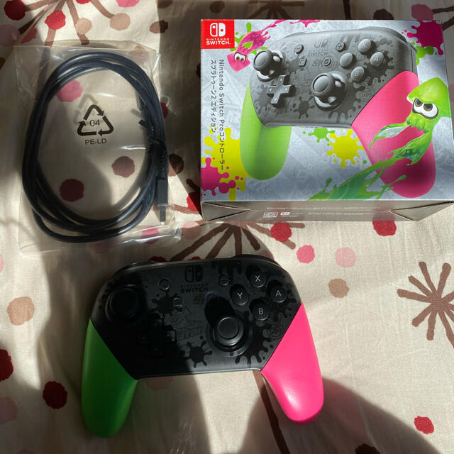 ニンテンドースイッチ プロコン スプラトゥーン