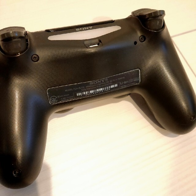 PlayStation4(プレイステーション4)のPS4 コントローラー　ジャンク品 エンタメ/ホビーのゲームソフト/ゲーム機本体(その他)の商品写真