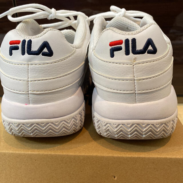 FILA(フィラ)のFILA バリケード XT 97 LOW ダッドスニーカー キッズ/ベビー/マタニティのキッズ靴/シューズ(15cm~)(スニーカー)の商品写真