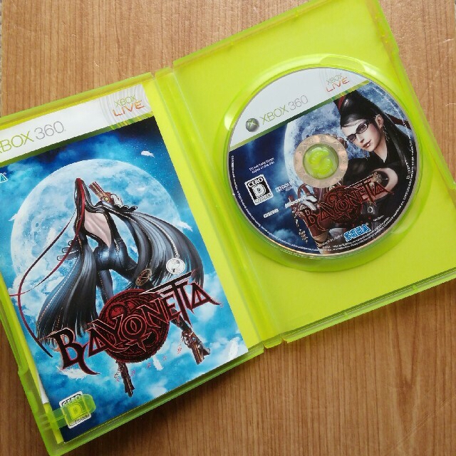 Xbox360(エックスボックス360)のXBOX360 BIOHAZARD 5  /  BAYONETTA エンタメ/ホビーのゲームソフト/ゲーム機本体(家庭用ゲームソフト)の商品写真