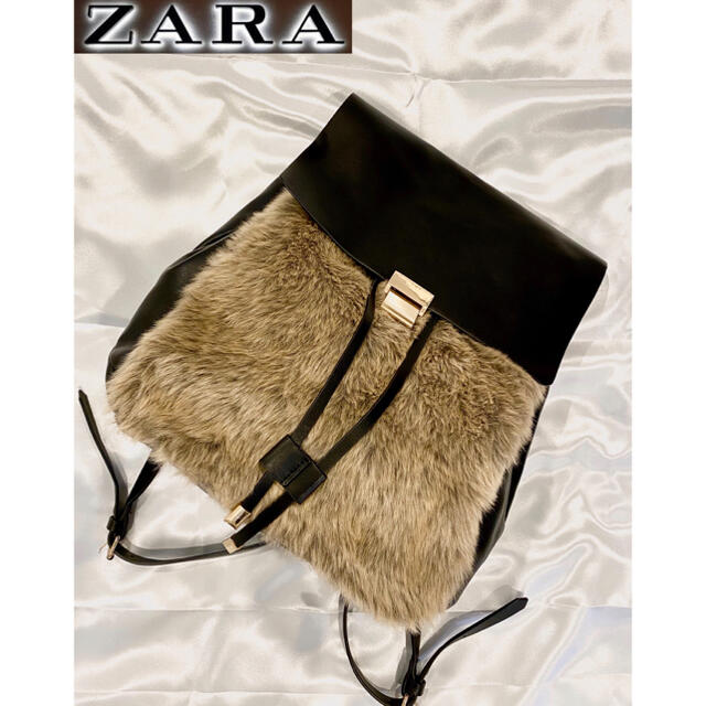 ZARA(ザラ)の【美品】ZARA ザラ　リュック　お洒落　モコモコ　ブラック　黒　レディース レディースのバッグ(リュック/バックパック)の商品写真